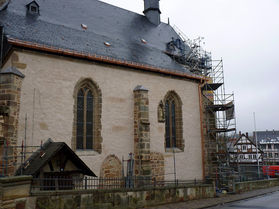 Abbau des Gerüstes an der Südseite (Foto: Karl-Franz Thiede)